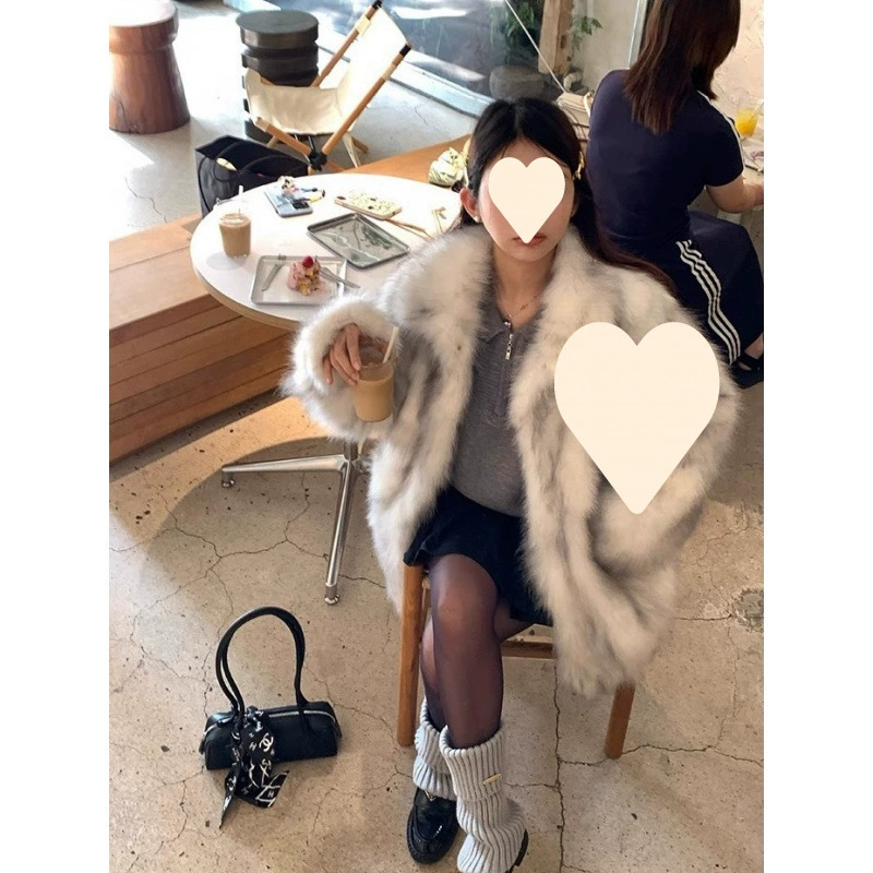 2025 Haining new eco-friendly leather coat for women medium-long fox fur all-in-one young fur coat popular style