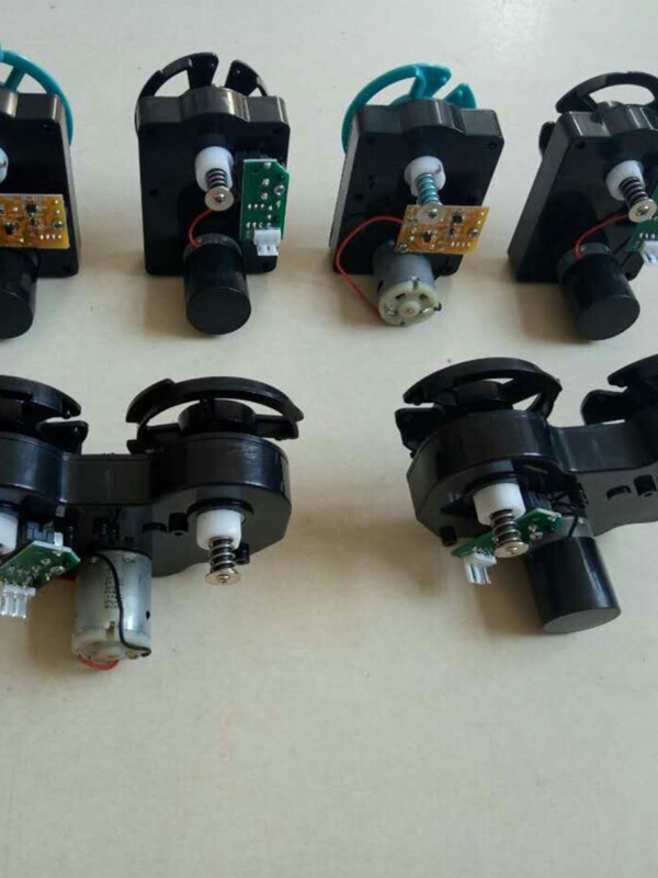 Unmanned Vending Machine Beverage Dispenser Single-Head/Double-Head Motor 24V/12V Left/Right Rotation Cargo Track Spring