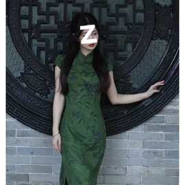 2026夏季新款复古显白绿色改良旗袍连衣裙女不规则中长款包臀裙子