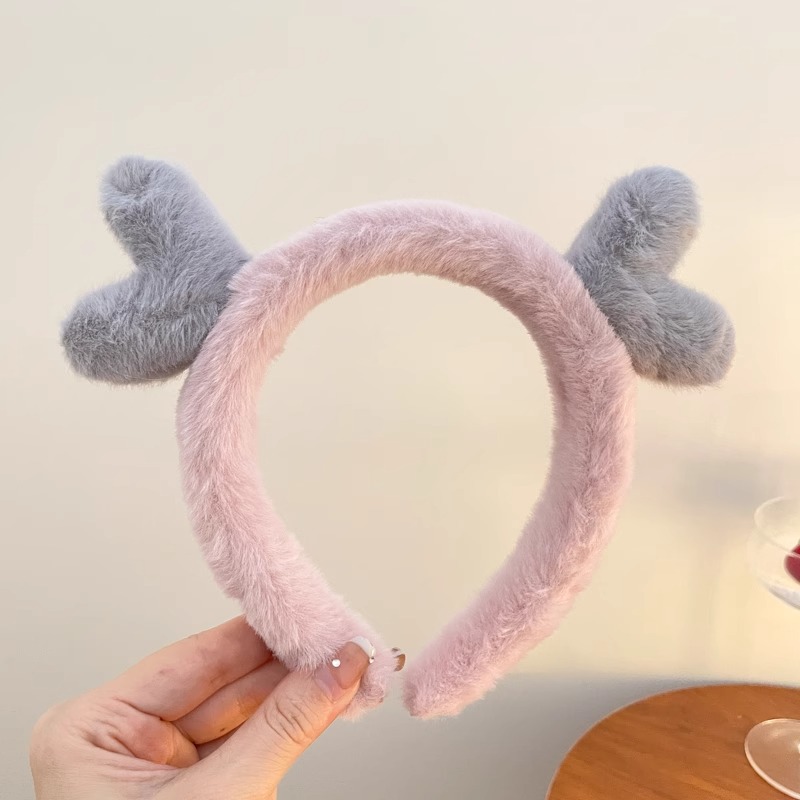 Linda caricatura fresa oso lavado de cara diadema mujer 2025 nueva diadema de presión horquilla antideslizante diadema