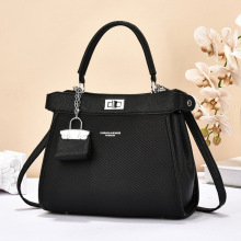 气质手提包2025夏季新款斜挎包轻便通勤女包时尚百搭单肩包bags