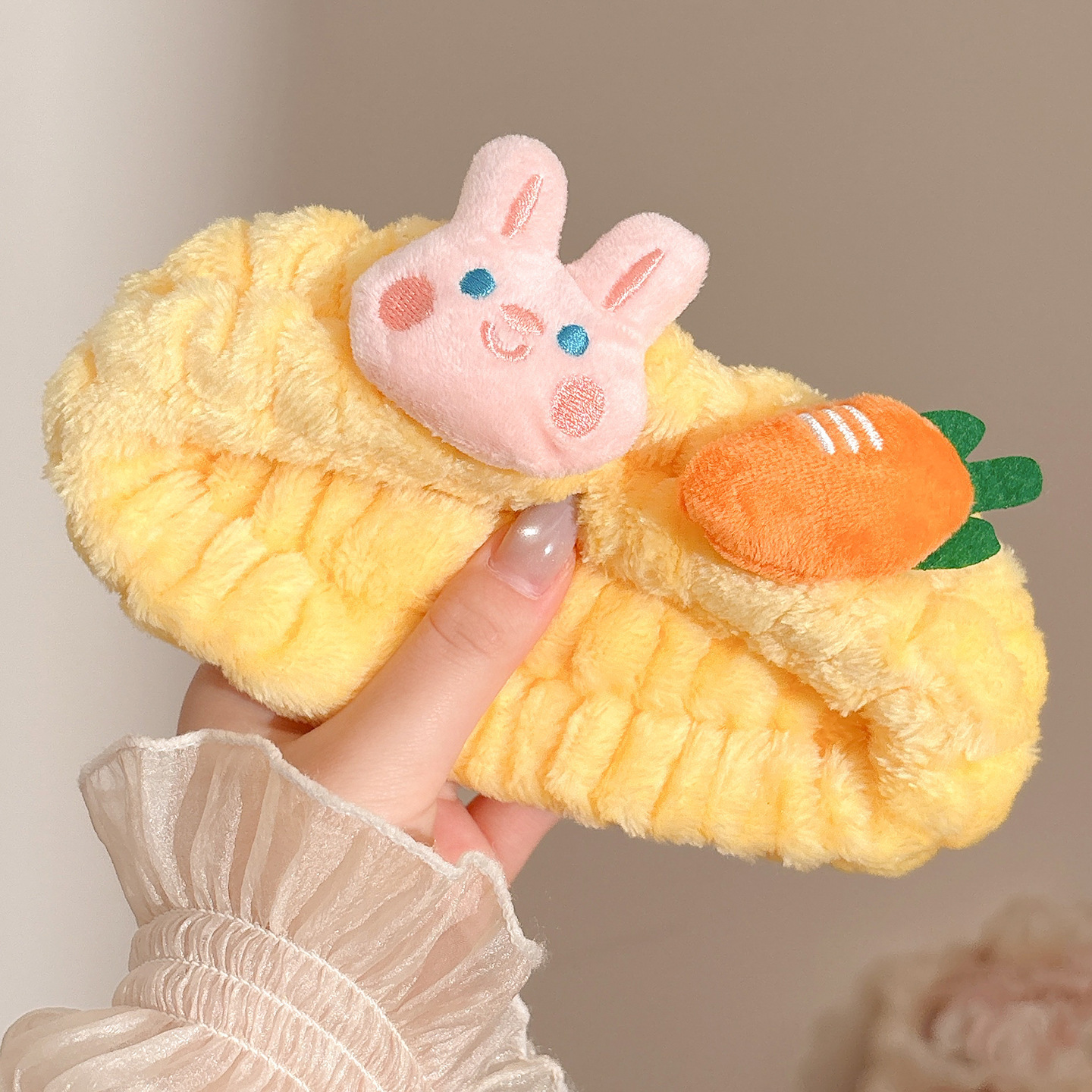 Lavarse la cara cinturón de cabello lindos de peluche para la mujer lavado y máscara especial de agujeros de cabello cinturón de cabello brazalete