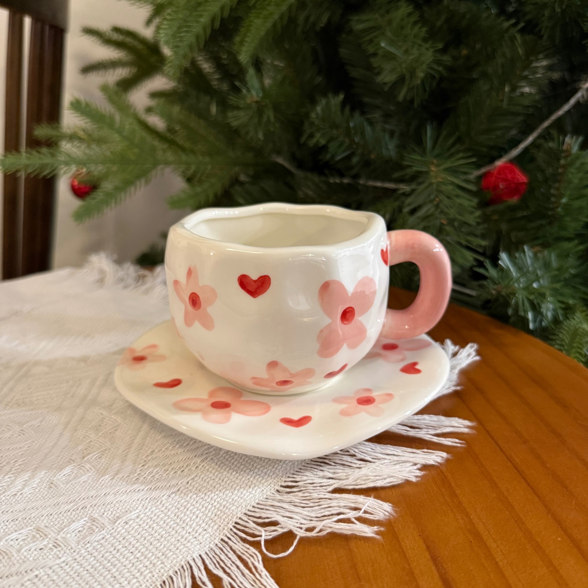 Tazas y platos de cerámica de flores retro de estilo coreano, tazas y platos de café irregular pellizcado a mano, tazas y platos de té de la tarde