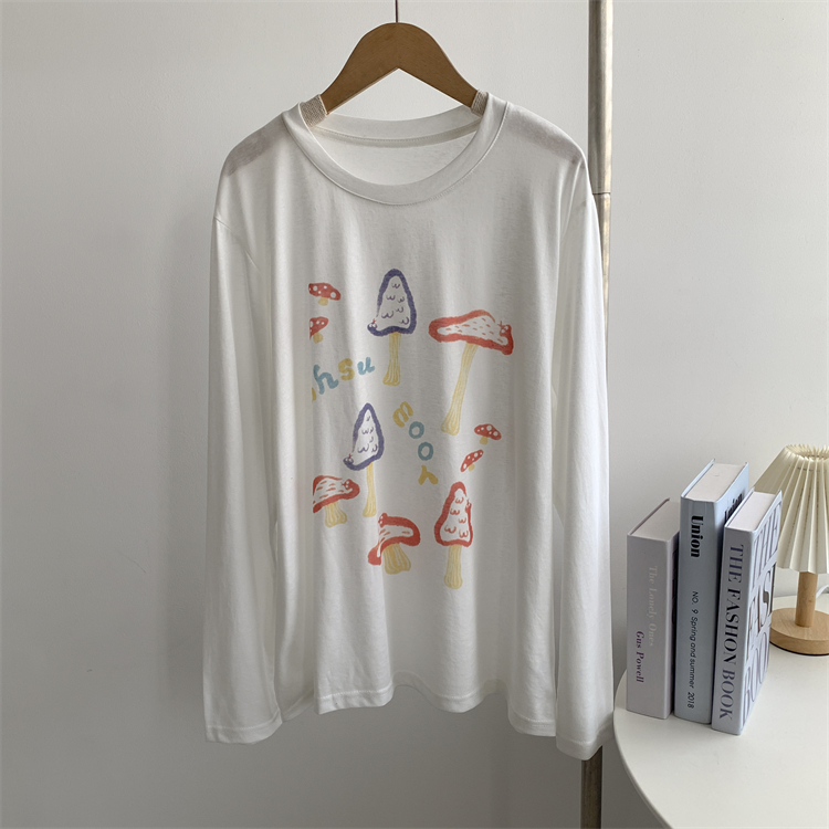 Retro white long-sleeve