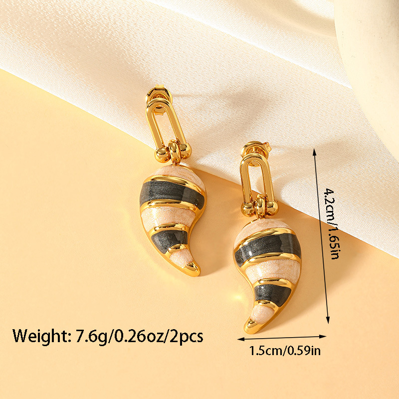10g Weight Titanium Steel Ear Needle Material Ear Studs Classification 1 Pair Quantity Daily, Street Occasion Titanium Steel Material Geometric Pattern All Seasons Season Women's Gender Plating Design Retro, Commute Style 1 Pair Retro Commute Geometric Plating Titanium Steel Ear Studs 16