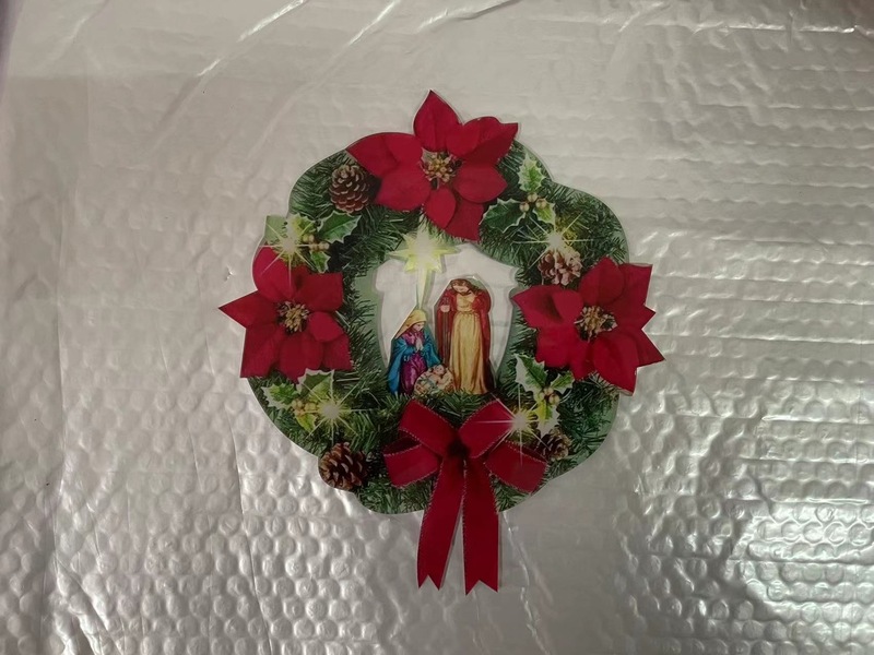 クロスボーダーの花輪クリスマスの門飾りの楠はクリスマスのシーンを飾ってベリーの花輪の松の実を飾ります。|undefined