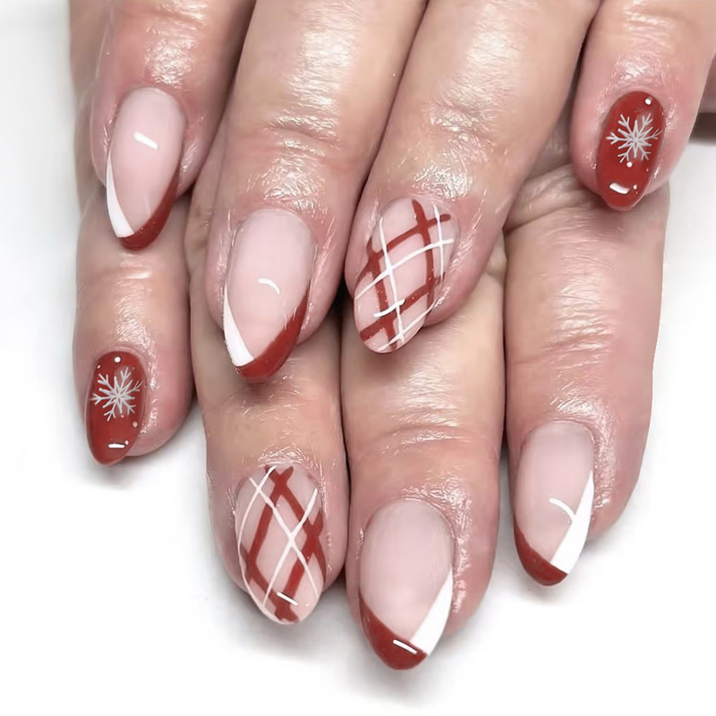 Short Glitter French Style Christmas Red and White Cross Nail Art Cute Snowflake Glitter Powder Christmas Wear Armor 24 Nail Pieces