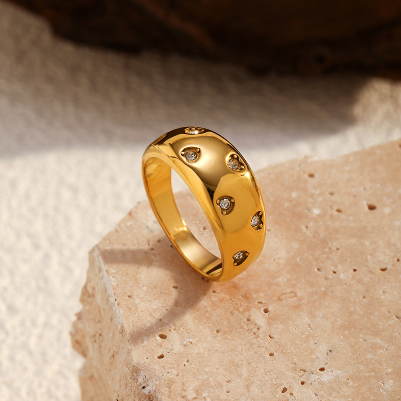 Europa y los Estados Unidos en la abertura de corte de viento anillo de diamante de acero de titanio chapado en PVD 18k oro real no se desvanece anillo de lujo ligero i