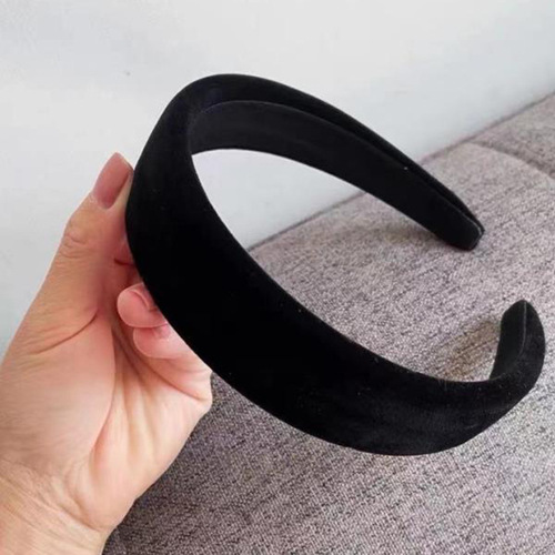 Korean autumn and winter retro French velvet headband women's versatile outdoor hair accessories lns internet celebrity hairpin hairpin