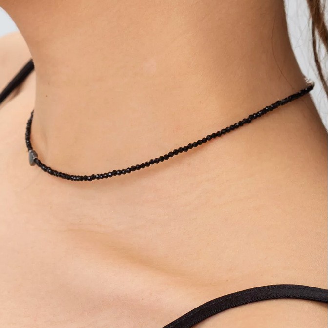 Crystal Heart Collarbone Chain With Black Gallstone Beads_voghion.com