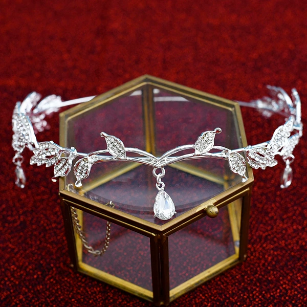 Серебристый (корона)