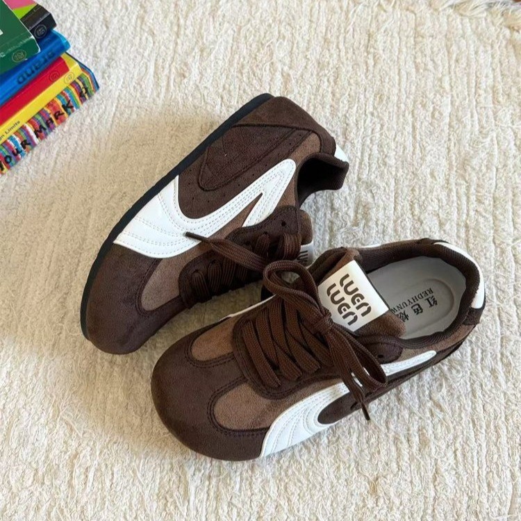 2026 verano nuevo color plano ligero de moda versátil estilo de explosión del campus zapatos de entrenamiento de estilo de mujer zapatillas deportivas de suela suave