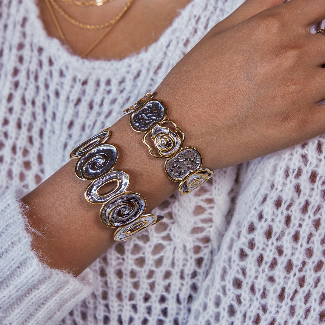 European And American Titanium Steel Color Matching Hammer Pattern Open-ended Bracelet Women Does Not Fade