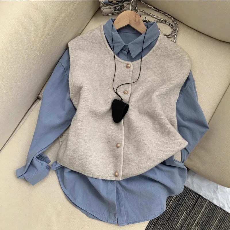 Korean-Style Retro Blue Collared Shirt with a High-End Feel, Layered with a Knitted Vest, Trendy Autumn Two-Piece Set Korean-Style Retro Blue Collared Shirt with a High-End Feel, Layered with a Knitted Vest, Trendy Autumn Two-Piece Set