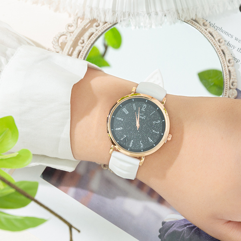 Neuer Trend minimalistische digitale Zeitskala Quarz Damenuhr, weiche Silikon Paar Uhr_voghion.com