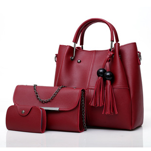 2021 autumn and winter New European and American fashion shoulder messenger bag ladies three-piece set tassel mother bag wholesale