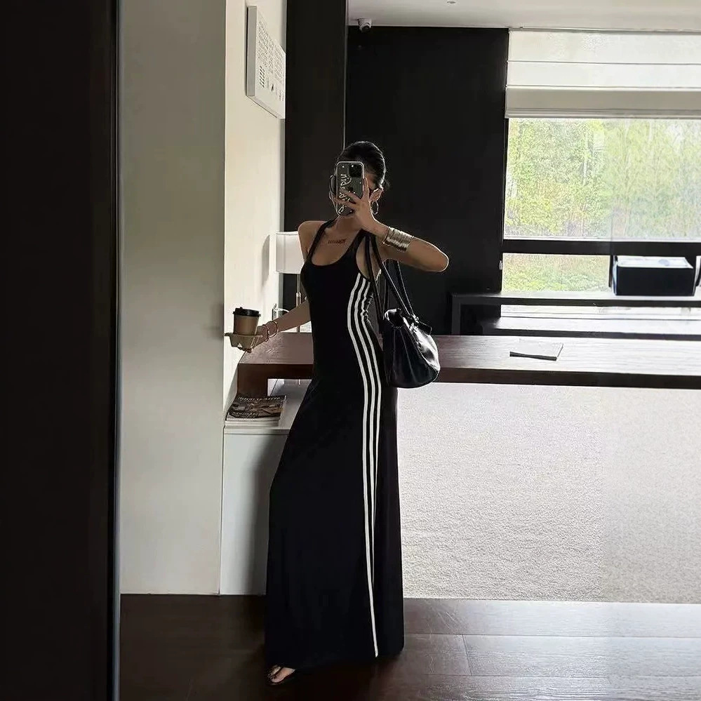 American-Style Spicy Girl U-Neck Knitted Dress for Women, New Summer Model, High-End Elegant Slim-Fit Three-Stripe Black Long Dress