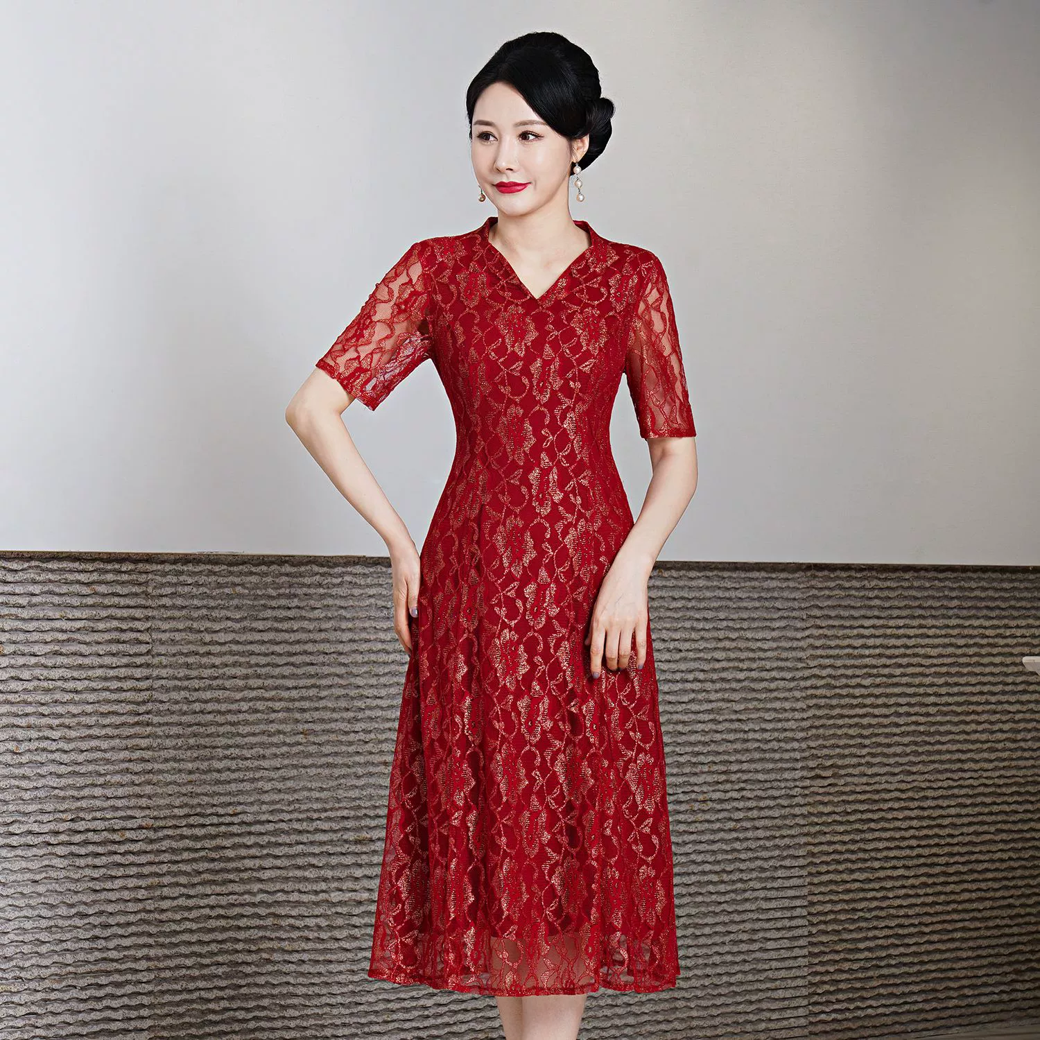 Шэньчжэнь высокого класса свадебное платье счастливая теща мать 2023 Новый плюс размер платье Тонкий среднего возраста оптом