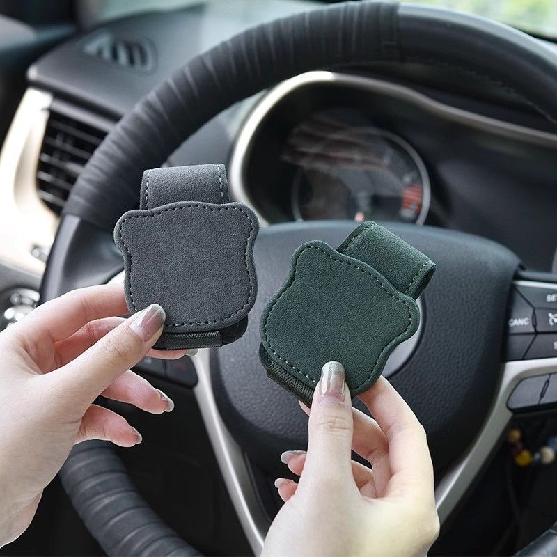Simple and Portable Magnetic Car Glasses Holder Car Interior Leather Storage Clip Car Sunglasses Clip Bill Card Holder Trendy