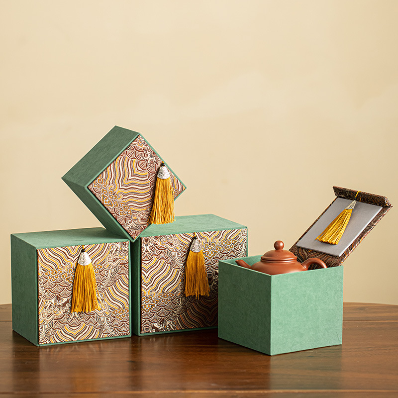 Yunjin Embroidery Gift Box Single Cup Storage Box Jianzhan Zisha Teapot Tea Cup Tea Tasting Cup Cover Bowl Master Cup Packaging Box Yunjin Embroidery Gift Box Single Cup Storage Box Jianzhan Zisha Teapot Tea Cup Tea Tasting Cup Cover Bowl Master Cup Packaging Box