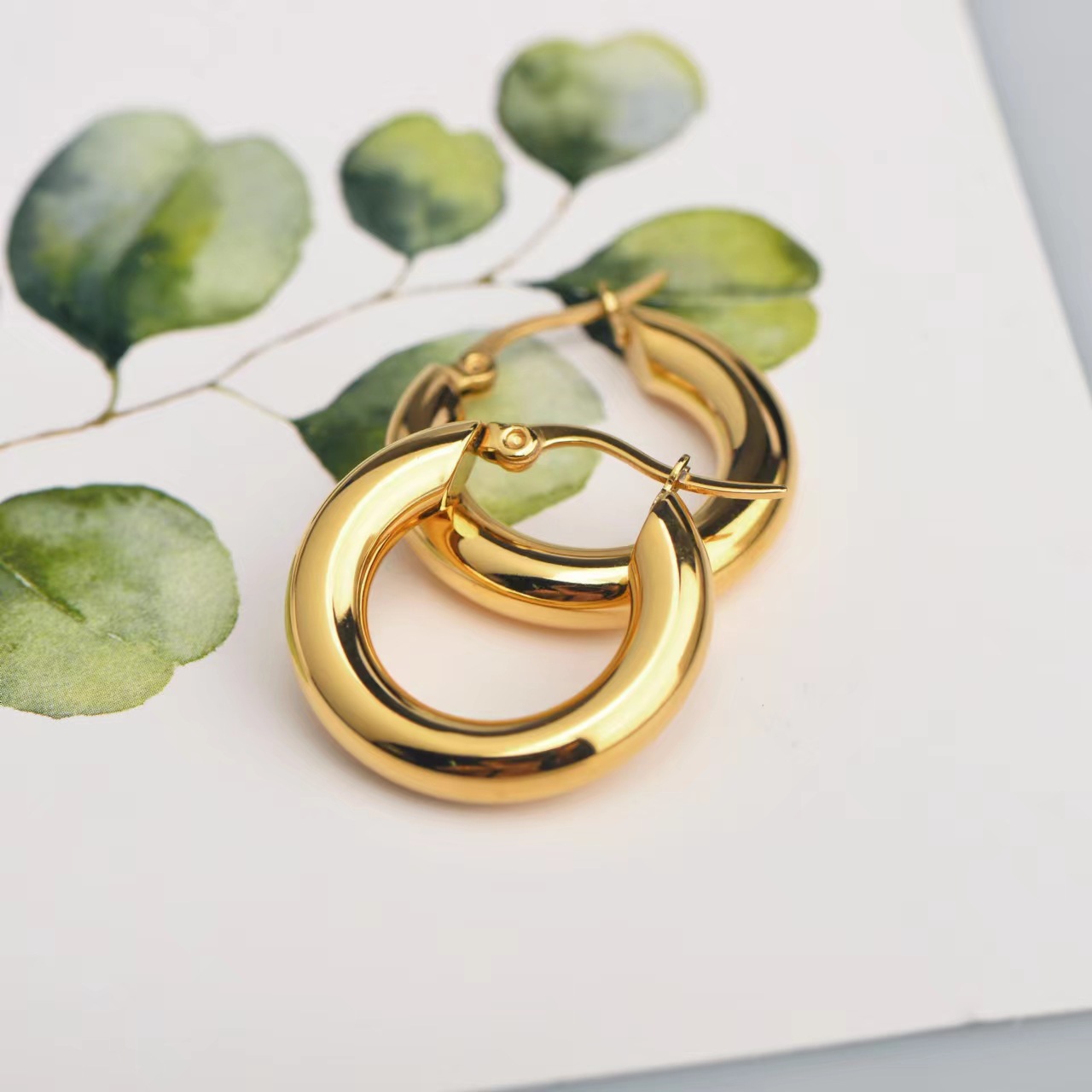 PVD Coated Gold Plating Process 304 Stainless Steel Ear Needle Material PVD Coated Real Gold Plated 18K Gold Circle Stainless Steel Retro Waterproof Non Tarnish Hoop Earrings
