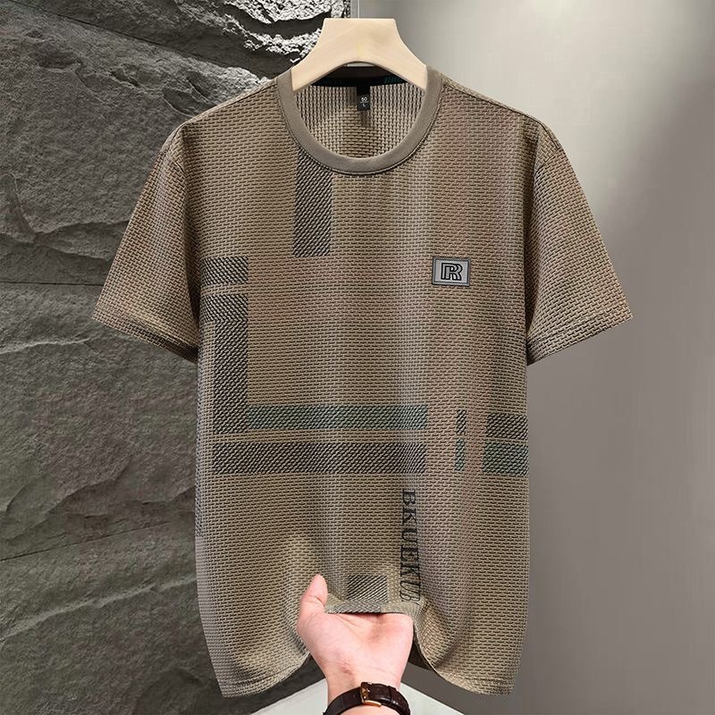 카키색