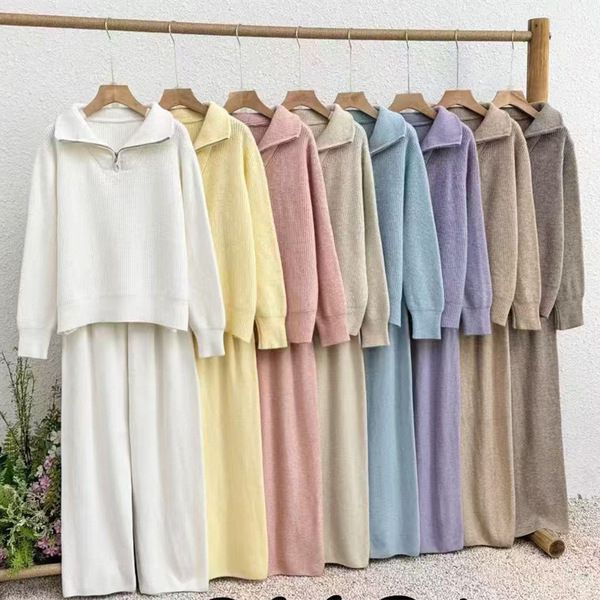 demi-season elegant sweater with zipper