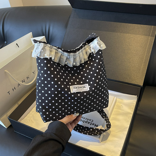 Casual large-capacity nylon bag for women 2024 new versatile shoulder crossbody bag popular polka dot bucket bag