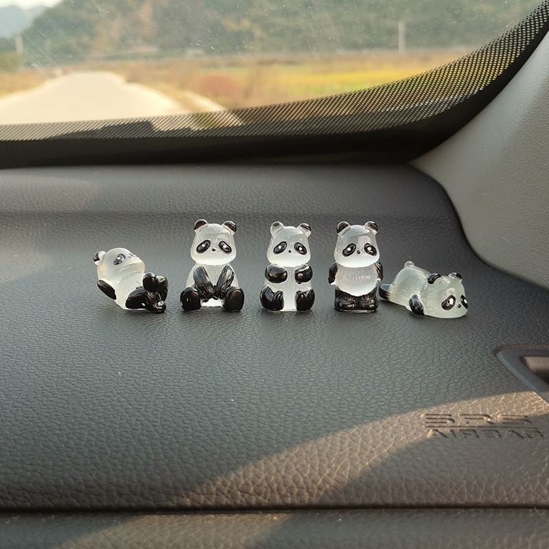 Linda decoración de coche panda pantalla de control central espejo retrovisor reflectante adorno muñeca de coche adorno de adorno de coche mujer