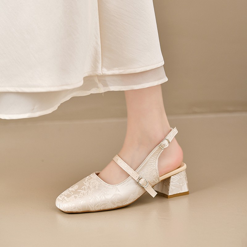 Sandalias de seda chinas de estilo nacional chinas para mujeres con cheongsam, ropa de estilo chino, talón grueso, no cansado, vestido de novia, zapatos de novia