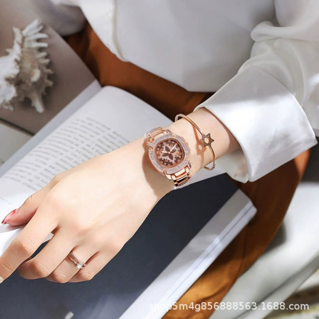 Quality universal trend fashionable sophisticated swiss watch, four-leaf clover, light luxury style, simple and elegant design