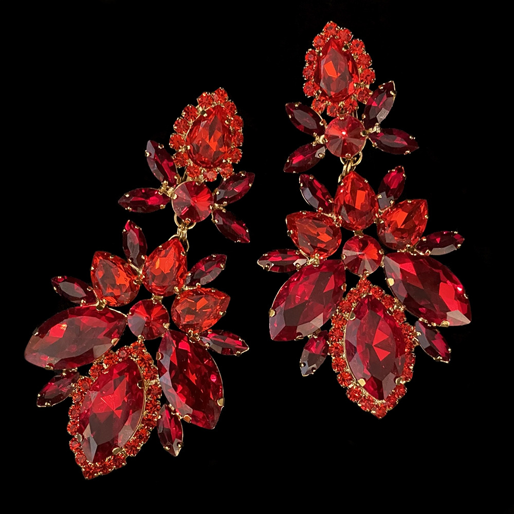 AliExpress Venta caliente rhinestone collar traje europeo y americano exagerado pendientes vestido todo-fósforo joyería conjunto