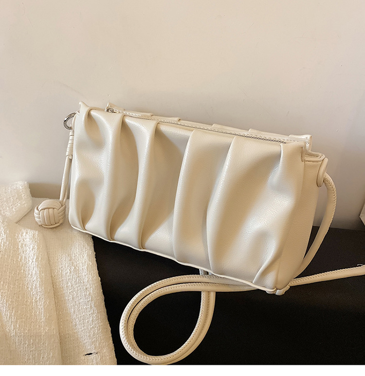 Autumn 2021 New Fashion Messenger Underarm Bag Fold Western Style Single Shoulder Bag display picture 20