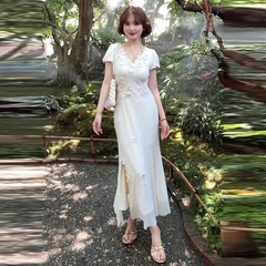 今年人気の女性用高級気質ドレス2025夏新スタイル立体フラワー包みヒップフィッシュテールスカートトレンディ