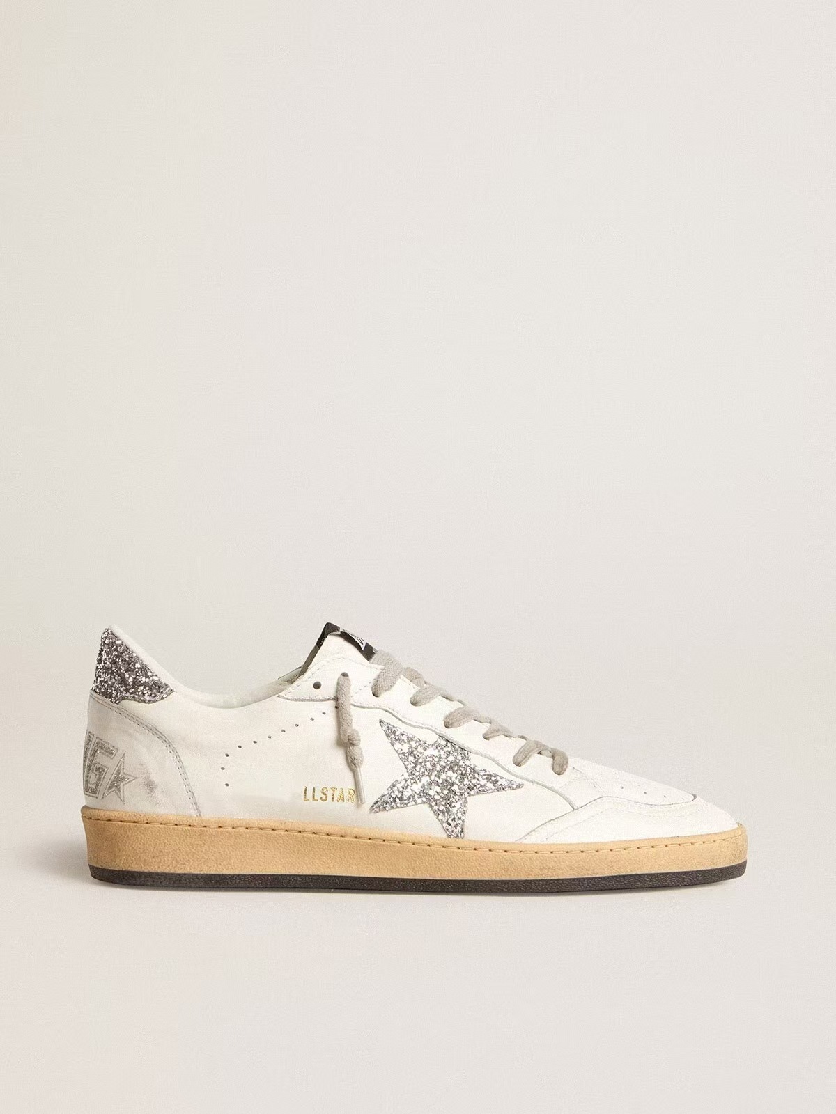 2025 cuero coreano hace viejos zapatos sucios zapatos de estrellas zapatos sucios zapatos casuales de moda universal zapatos de skate pequeños zapatos blancos para hombre