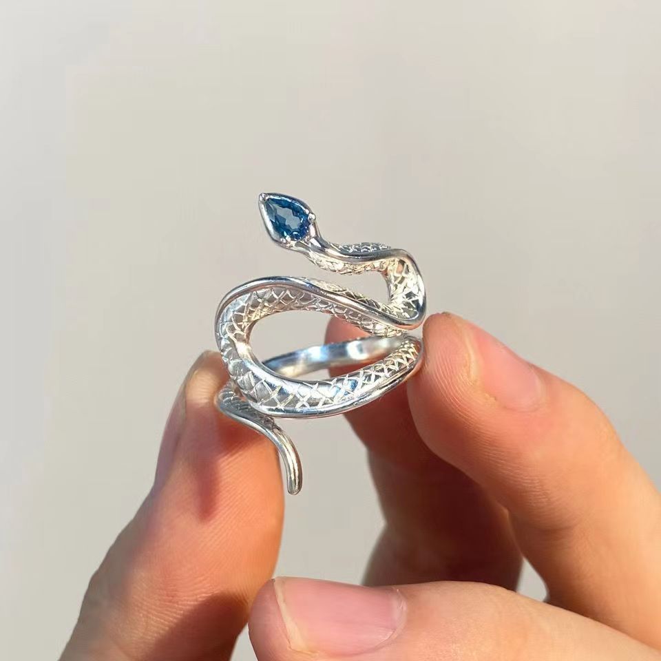 Herrenring Aus Edelstahl Minimalistisch Und Hautfreundlich_voghion.com