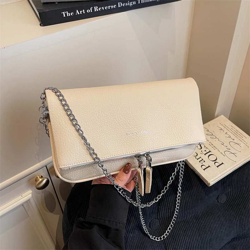 High-value fashion chain texture shoulder mochila 2026 primavera nueva bolsa casualizada coreana temperamento femenino