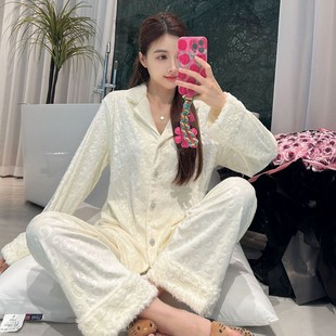 �ﶬ���Ӻ�ů�����p�g˯��Ů��ϵë�q���y�L��W�t����Ҿӷ�Ů
