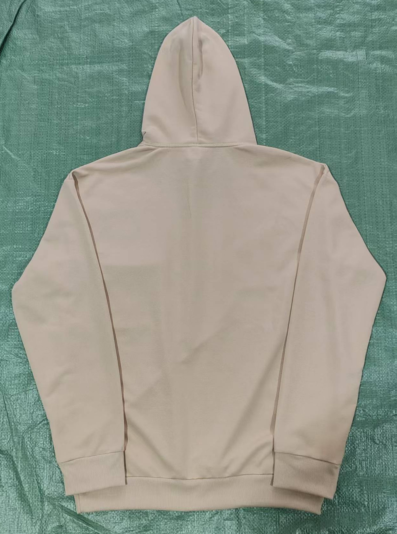Sweat à capuche homme en coton molletonné avec poche plaquée_voghion.com