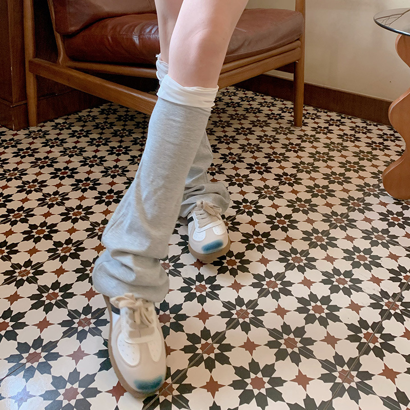 Dünne, farblich passende, elastische Beinstulpen aus gerippter Baumwolle in Schwarz, Weiß und Grau, schlichte, dünne Mittelrohrsocken, breite Beinsocken für Damen_voghion.com