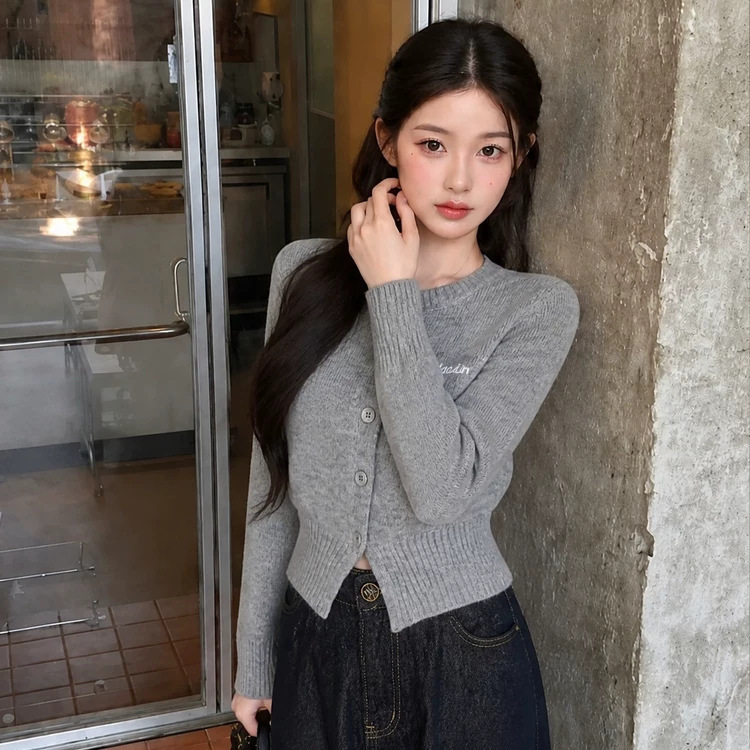 Now 2026 Autumn New Korean Designer Matin K*m Solid Color Letter Knit Sweater Cardigan Jacket Now 2026 Autumn New Korean Designer Matin K*m Solid Color Letter Knit Sweater Cardigan Jacket