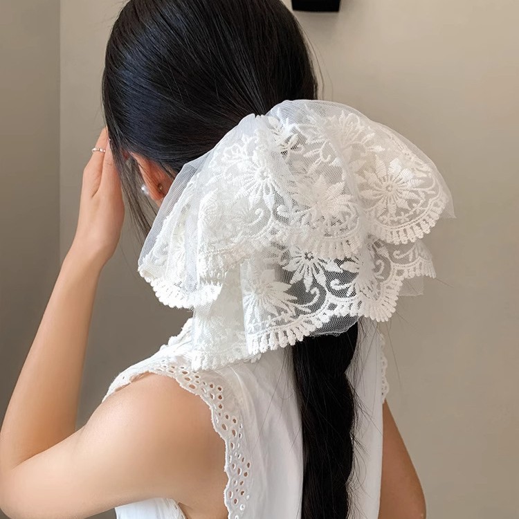 White hairgrip