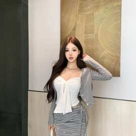 【三件套】纯欲辣妹风白色蝴蝶结吊带背心女早春新款经典条纹鱼尾
