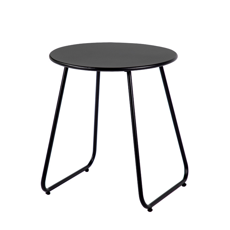 Mesas, sillas al aire libre, patio, sillas de ratán, tres juegos de mesas de té en el balcón, sillas de mesa de té, alojamiento residencial, sillas de apoyo de ratán, mesas de café de piel de silla de montar