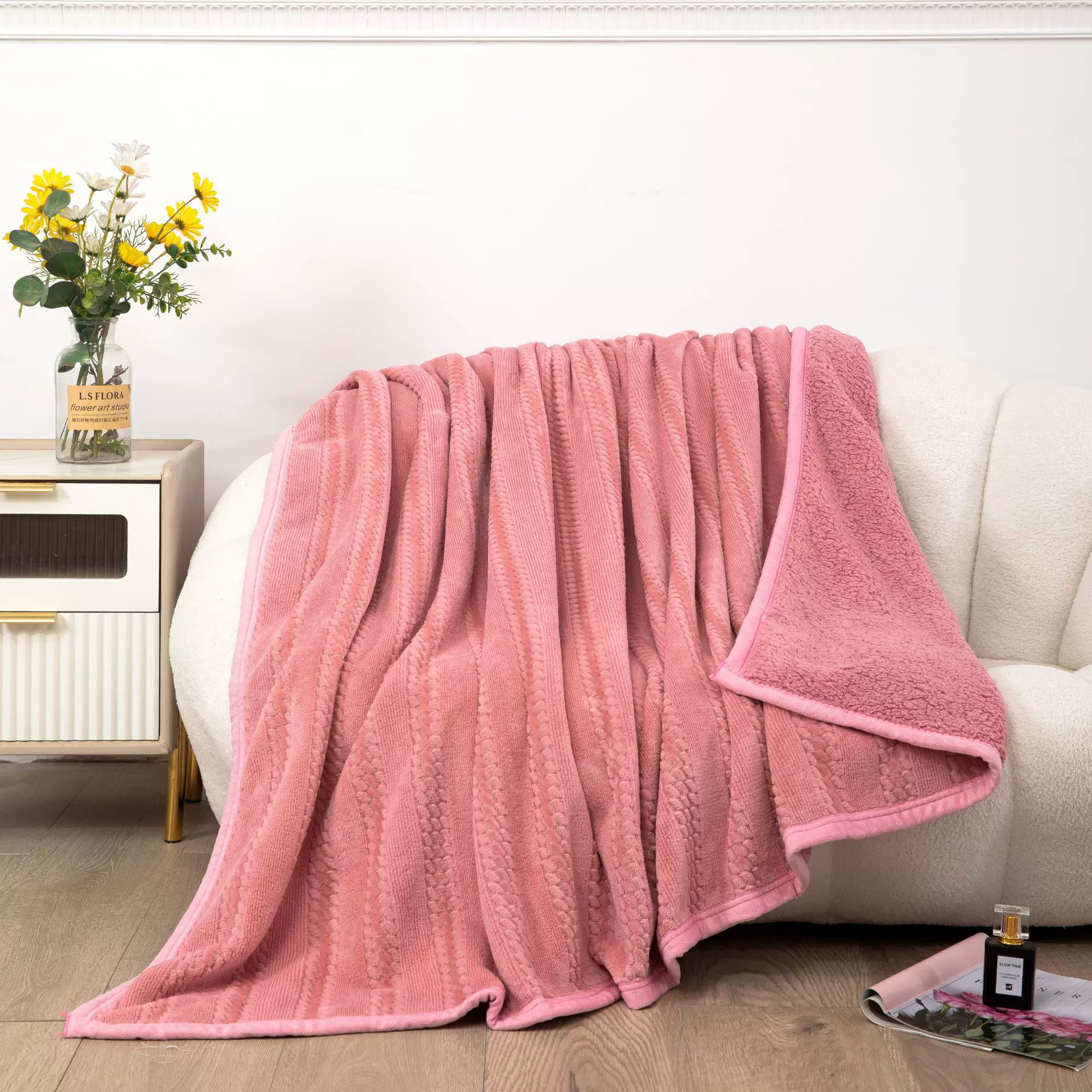 秋冬提花花型手感柔软单双面法兰绒毛毯床上用品工厂直销