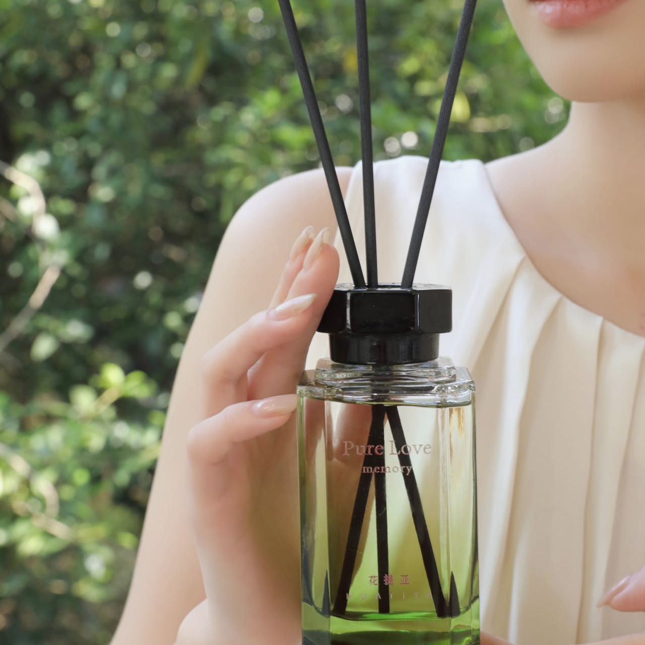 フラワーティア ガーデン クチナシ 火を使わない籐アロマテラピー 200ml ホームフレッシュプラントエッセンシャルオイルの香りが長持ち