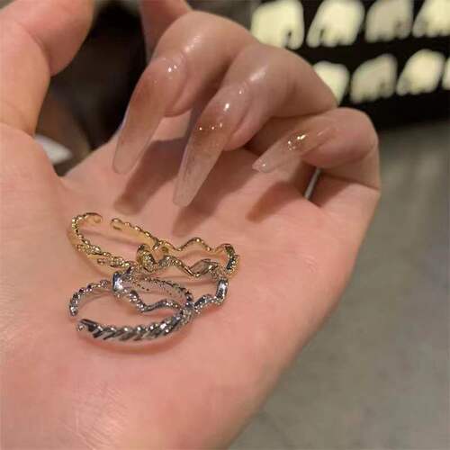 Internet celebrity cold style light luxury ring female ins niche design high-end sense ring super exquisite ring opening temperament
