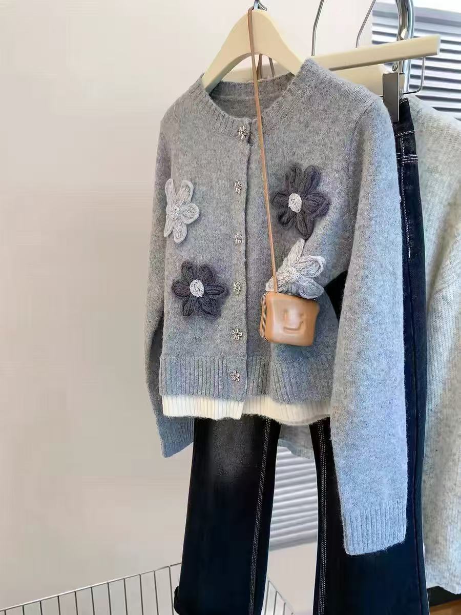 Áo khoác cardigan len dệt kim mềm mại màu xám nữ thiết kế độc đáo — xám