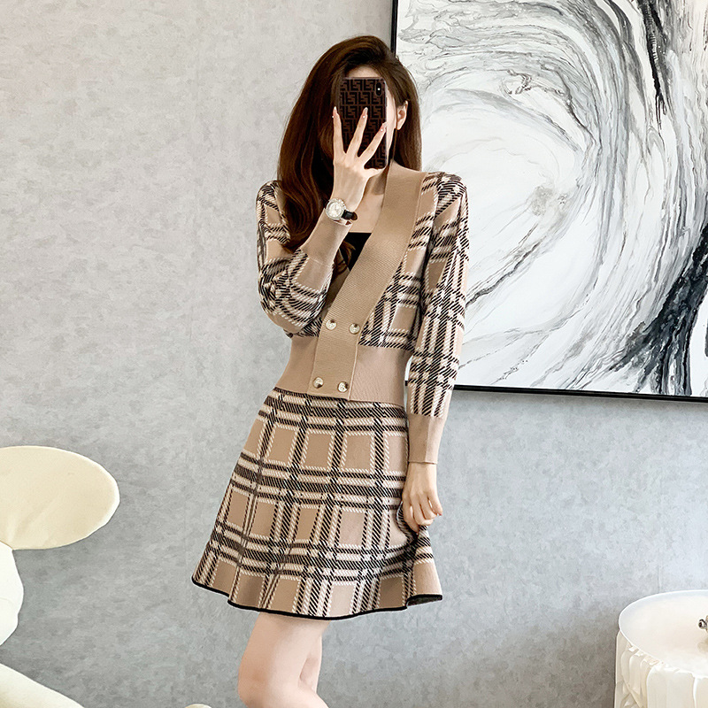2025秋冬季韩版女装经典格子时尚休闲套装女毛衣针织两件套装裙子