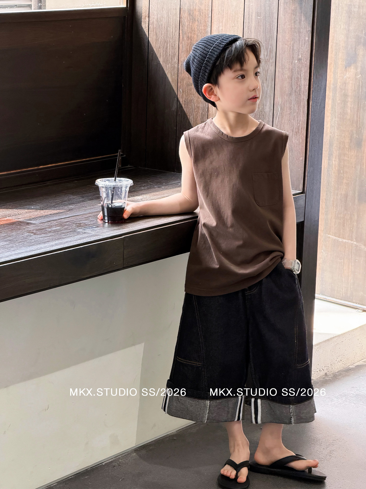 Chaleco delgado de verano para niños 2026 ropa infantil de verano nueva versión coreana de la camiseta transpirable sin mangas para niños
